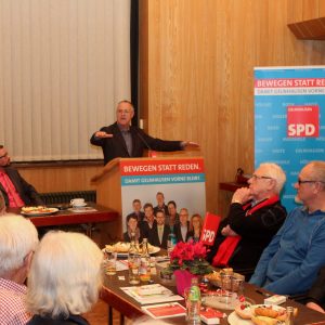 Im Rahmen des Politischen Aschermittwochs der SPD Gelnhausen sprach der frühere hessische Ministerpräsident Hans Eichel zu den Themen Europa, Stabilität des Europas und die Integration von Flüchtlingen.